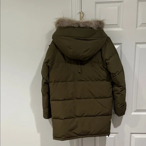 Canada Goose Men’s Military Green Puffer Jacket with Fur Hood - Picture 4 of 14